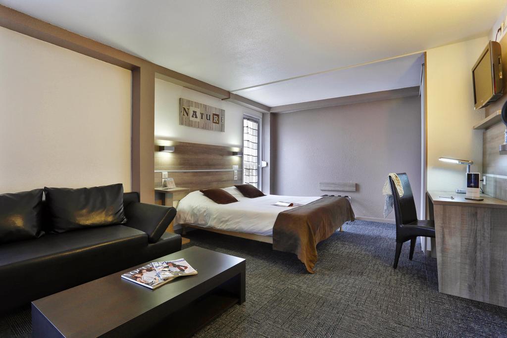 Hotel Kyriad Монтобан Екстер'єр фото